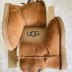 UGG Bailey Bow Boots- Chestnut
